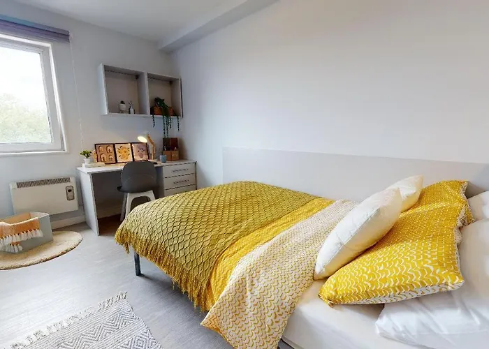 Chic Private Bedrooms At Wilmslow Park In Manchester